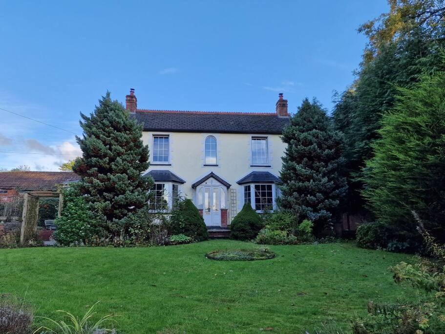 Bailey Estate House Abergavenny Exterior photo