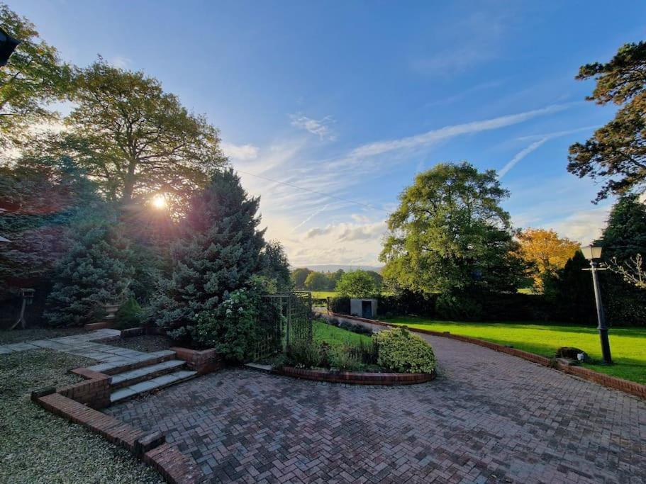 Bailey Estate House Abergavenny Exterior photo
